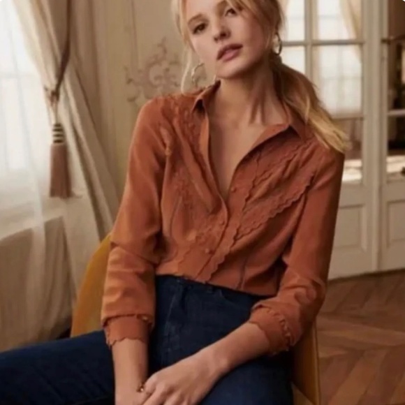 Sezane Tan Blouse with Scalloped Trim - Picture 2 of 10